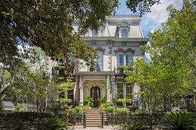 Unique historic cottage architecture, unlike any hotel in savannah. Gallery Savannah Historic District Hotels Hamilton Turner Inn