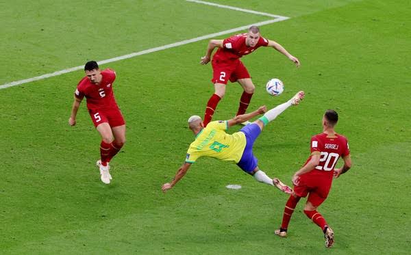 Autor dos gols na estreia do Brasil na Copa, Richarlison tem apelido de ' pombo'; entenda o motivo | G1