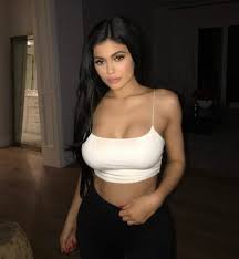 Kylie jenner officially drops kylie skin summer body collection: Kylie Jenner Lands Own Keeping Up With The Kardashians Spinoff For Summer 2017 Debut On E