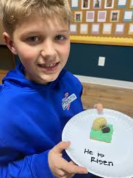 1634) Where did Jesus warn us not to go if people say that He is there? a)  in the desert b) in the city c) in the mountain d) by the seaside |