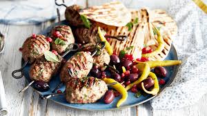 Having a dinner party is an ideal way to get to know new friends a bit better. How To Host The Perfect Turkish Dinner Party