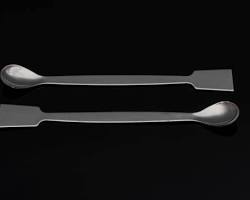 Image of chemistry lab spatula and scoopula