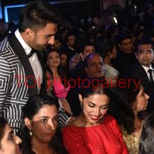 Later, he minored in theatres and attended indiana university (bloomington). Bhaktee Sv Bhakteesv Twitter