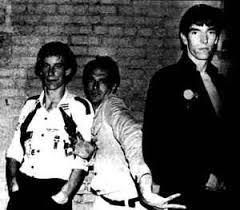 Le 27 janvier 1989, il a. The Dils Diskographie Discogs