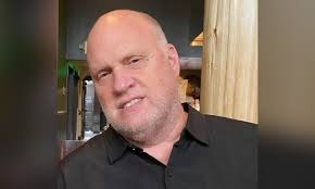 Randy Isaacs's Instagram, Twitter & Facebook