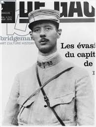 Captain Charles De Gaulle 1890 1970 33rd Infantry Regiment Illustration From A Weekly Magazine On De Gaulle Escapes From World War One World War Ww1 Photos
