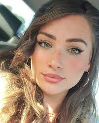 Courtney Shade's Instagram, Twitter & Facebook