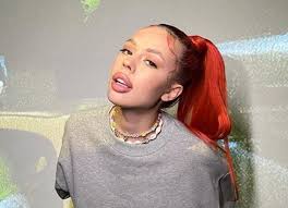 Клава кока поцеловала машу маеву, влад а4 начал снимать на китайском. Nizkij Postupok Dakota Koka I Drugie Zvezdy Osudili Blogershu Instasamku Passion Ru