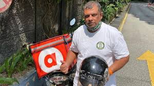 Tony fernandez tiba sekitar pukul 15.00 wita dengan menggunakan pesawat jet berwana putih. Airasia Boss Tony Fernandes Becomes An Online Food Delivery Motorcycle Taxi Driver Will Compete With Competitors World Today News