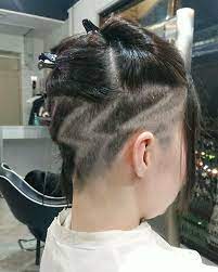 routy salonさんはinstagramを利用しています 稲妻女子 雷レディ risinガール 正しい呼び名は分かりませんが あたし触ると痺れるよ みたいな感じだと思います 刈り上げをどうキャンバスにするか 色で 濃淡で形作るかも相談にて決ま behind ear tattoo