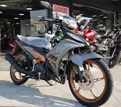 Beberapa pasaran harga jual motor matic juga ikut mendominasi penjualan yang cukup tinggi, salash satunya yakni harga motor honda bekas. New Yamaha Lc135 135lc Se V7 Motorbikes On Carousell