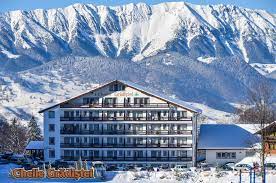 The spa facilities of cheile gradistei fundata resort & spa include an indoor swimming pool, a hot tub and different types of saunas. Cheile Gradistei Fundata Hotel Sport 2 Hotel Moieciu De Jos