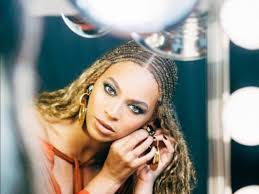 Lemonade braids is the new trendsetting hairstyle and a beautiful way to style your braids. 40 Stunning Lemonade Braids Inspired By Beyonce S Iconic Album