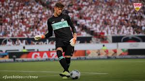 Das torwart trikot verfügt über eine lange ellenbogenpolsterung mit kontrastabsteppung, die vor des weiteren verfügt das hochwertige torwart trikot über ellenbogenpolster und für den perfekten. Vfb Stuttgart On Twitter Unser 3 Trikot Ist Etwas Besonderes Deshalb Machen Wir Es Spannend Da Wir Gegen Fch1846 Aber Weder Das Rote Noch Das Weisse Tragen Durfen Spielen Wir Am Sonntag