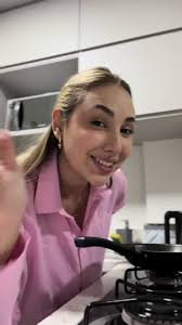 Caroline Freitag (@caroolfreitag)