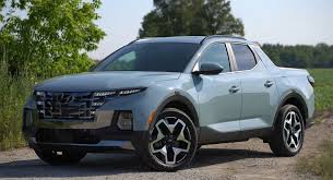 Quite a bit fancier and wider than the tucson crossover, the new sport adventure vehicle does have a few shortcomings. 6j6vcis89gizem