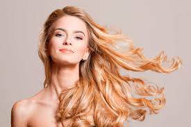Blake lively strawberry blonde hair color: Strawberry Blonde New Season Brings Fresh Hair Trends Glaminati Com