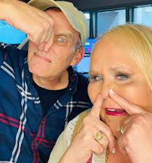 can't stop seeing faces in my cheese !!