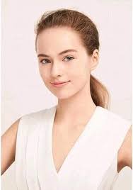 Kristina Pimenova fans Peru...