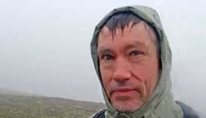 Idiot Of The Decade' Sentenced For Taking Selfies With Feeding Grizzlies At  Brooks Falls