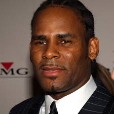 Amid the furor over the allegations, kelly's music has largely disappeared in public. R Kelly Und Sein Vermogen 2021 Dokumentation Zu Familien Ausbildung Und Karriere Aktuelle Schulnachrichten