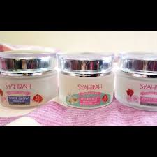 Apply gently on face and neck. Ready Stock Syahirah Korean Secret White Glow Set Shopee Malaysia