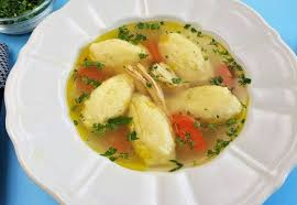 Bucătarul realizează preparate culinare după diferite rețete care să satisfacă exigențele consumatorilor. Ce Trebuie Sa Faci Ca Sa Nu Iasa Galustele Tari Secretul Pe Care Doar Bucatarii Il Stiu
