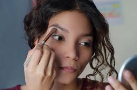 But it also doesn't mean that you should. How To Apply Eyeshadow Experts Share Their Top Tips