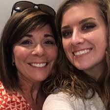 Vanessa Poteet's Instagram, Twitter & Facebook