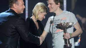 Předávání hudebních cen anděl za rok 2019 poznamenala celosvětová epidemie koronaviru. Ceny Andel Jsou Ceskou Obdobou Grammy Aktualne Cz