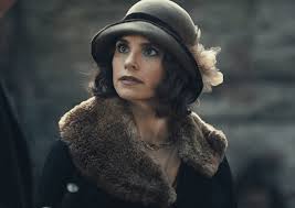 May fitz carleton is a wealthy widow who owns racehorses. May Carleton Qui Est Elle Vraiment Peaky Blinders