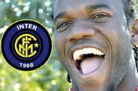 Inter anuncia la contratación de Suazo