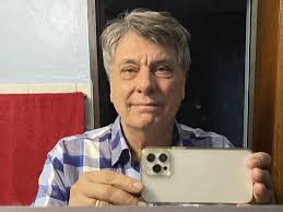 Biography author matching "leslie" (Sorted by Birth date Descending)