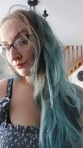 Shanna Blair's Instagram, Twitter & Facebook