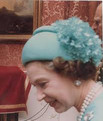 Queen Elizabeth: Auf dem Kopf der Königin