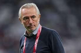 Tuyển việt nam dầm mình trong mưa dông. S2 Zecingoj5um