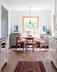 kitchen & breakfast nook