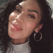 We'd like to send a warm welcome to our newest neighbor, the Marriott  Marquis Houston, which officially opened its doors and lit up the  one-of-a-kind Texas-shaped lazy river pool yesterday in #DowntownHouston!