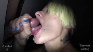 Piercings - CumGloryHole.se