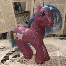 We've been told it lasts around 30 minutes, so it's a pretty good chunk. Mlp G1 Sparkle Stardancer 2000toysé«˜å††å¯ºåº—
