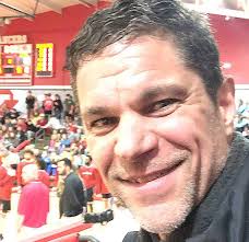 Eldridge hunts for a new city administrator