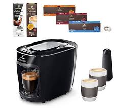Tchibo Cafissimo Mini Kapselmaschine Inkl 50 Kapseln 2er Kaffeebecher Handmilchaufschaumer Qvc De Kaffeebecher Kapselmaschine Kaffee