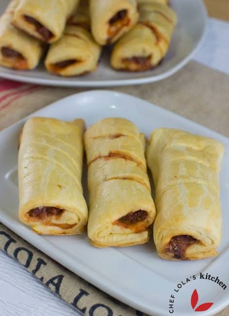 Sausage roll, bread, Sausage roll