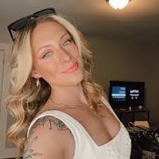 Maddie Munoz (@___maddiiieee__)