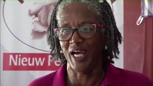 Emmy Hart draagt directeurschap Reumas over