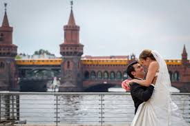 Parking is available for eur 38 per day (eur 38 per day for valet parking), and there's also limo/town car service. Hochzeit Ritz Carlton Nadine Und Jun
