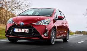 La toyota yaris fonctionne également avec un moteur à essence. Toyota Yaris Restylee Notre Essai Rien Comme Tout Le Monde