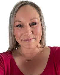 Lacey Edmonds's Instagram, Twitter & Facebook