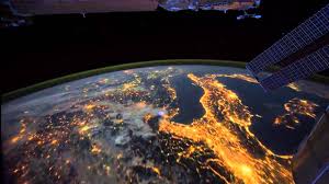 تصوير الارض بواسطة الاقمار الصناعية youtube