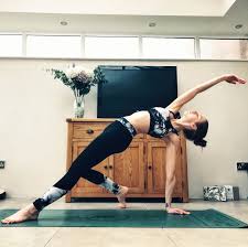 Cat meffan day 30 vinyasa flow yoganuary yoga challenge cat meffan. How It Felt To Flow Through January Yoganuary The Growing Butterfly